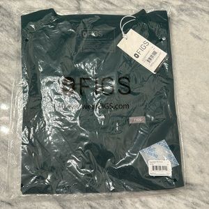 NWT Figs Catarina One-Pocket Scrub Top